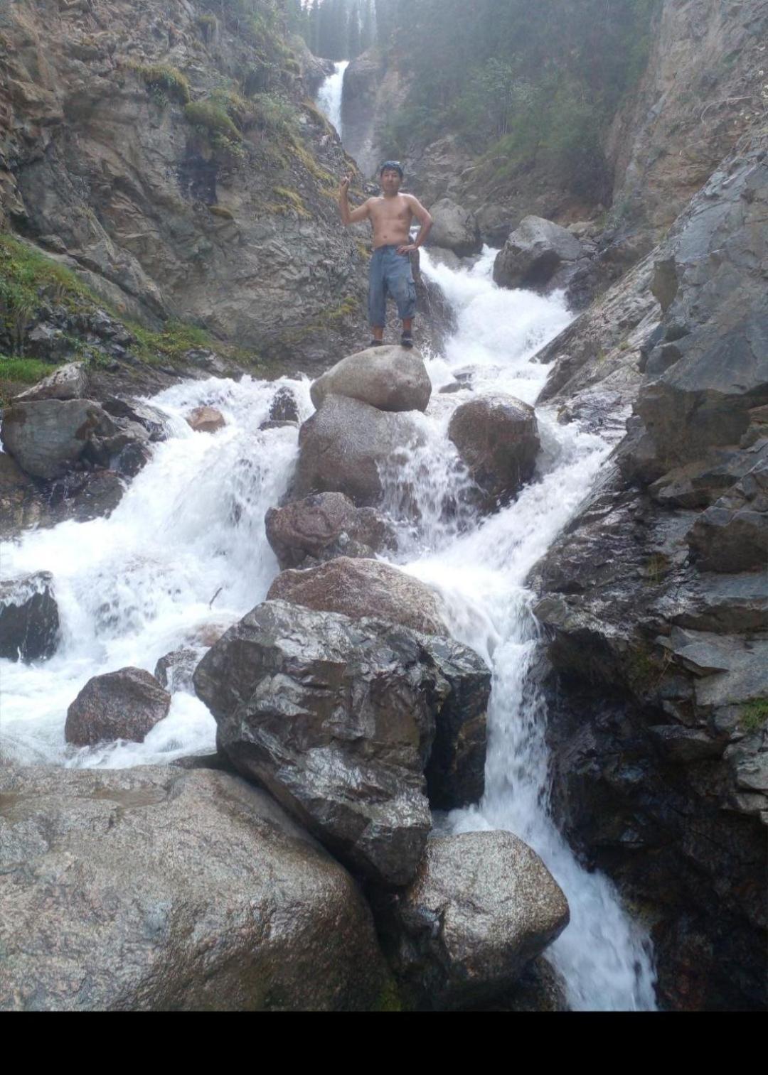 Waterfall In The Yard Karakol Kültér fotó